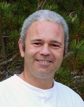 http://www.magie-des-pierres.ch/image/portrait_thierry.jpg