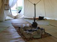 http://www.magie-des-pierres.ch/image/tipi2.JPG